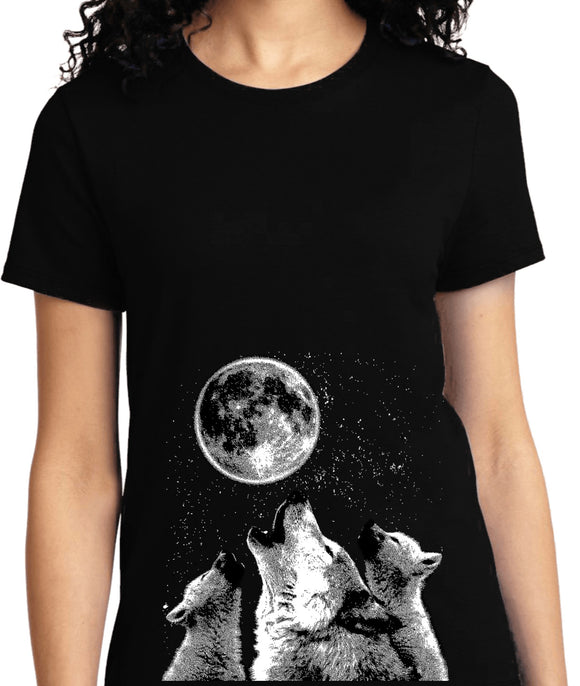 Ladies Wolves T-shirt Howling at the Moon - Yoga Clothing for You